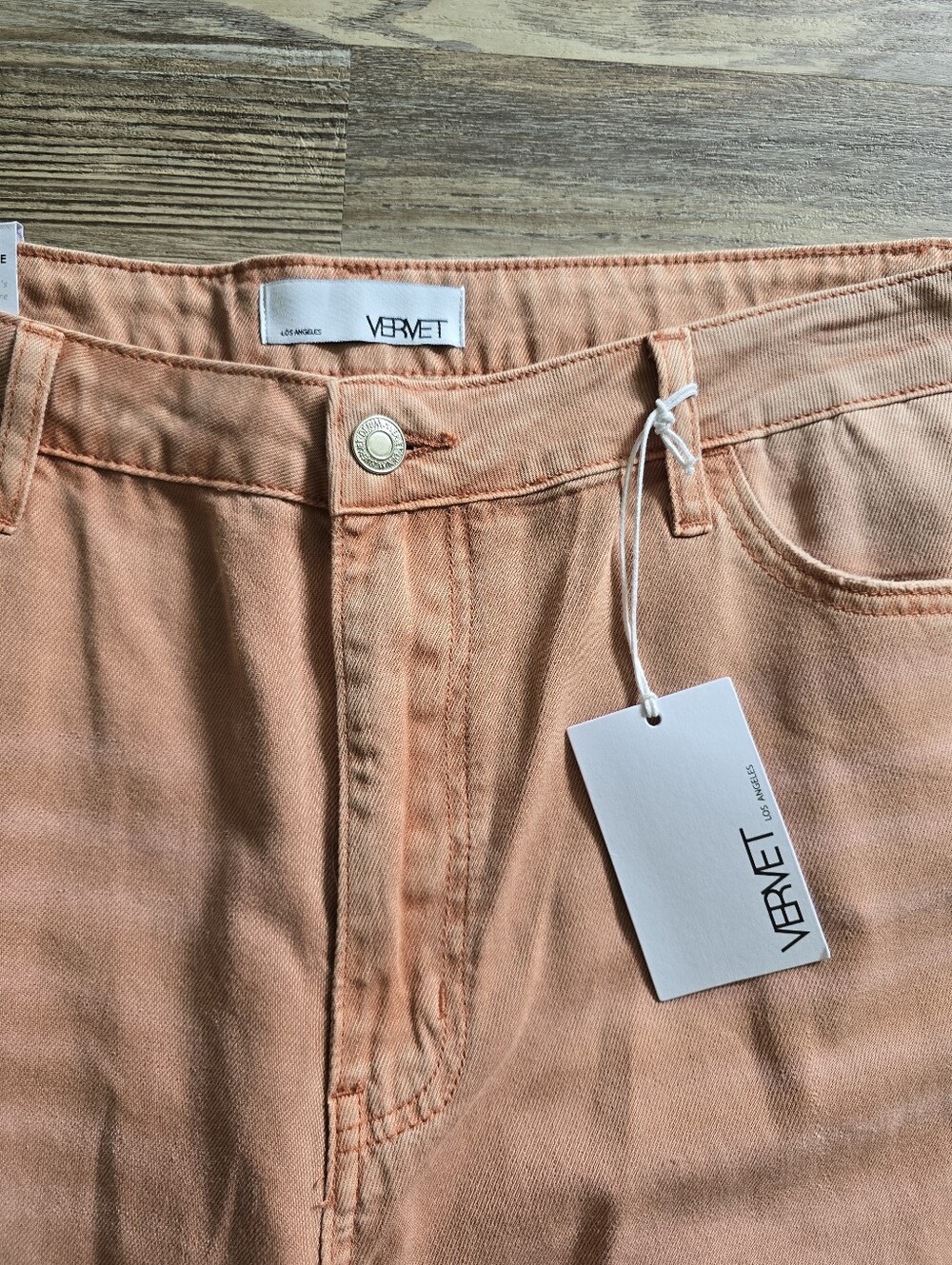 Size 32 VERVET CROP FLARE DISTRESSED JEANS - Picture 4 of 7